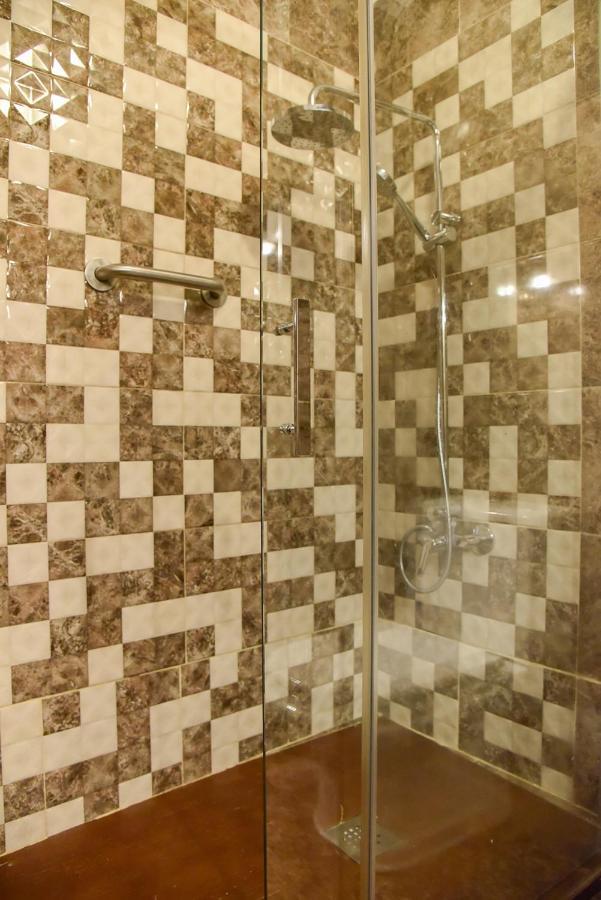 Room Martinez Севилья Экстерьер фото