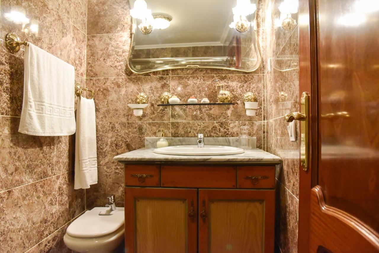 Room Martinez Севилья Экстерьер фото
